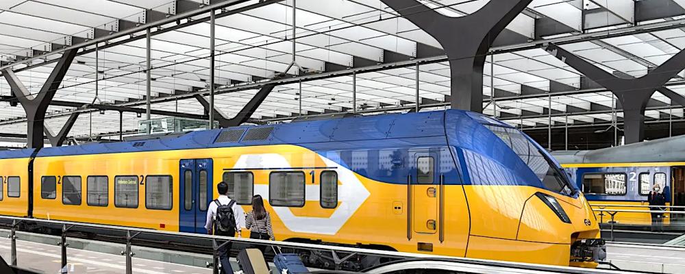 Stadlers FLIRT-modell används redan i 24 länder och har sålts i över 3000 exemplar. För NS innebär den modulära konstruktionen att samma tågtyp kan användas i både pendeltrafik och, vid behov, som intercitytåg – en flexibilitet som efterfrågas i ett pressat och tätt trafikerat järnvägsnät. Illustration: Stadler