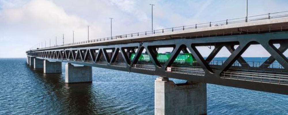 Green Cargos godståg kör över Öresundsbron Foto: Michael Gartner Green Cargo