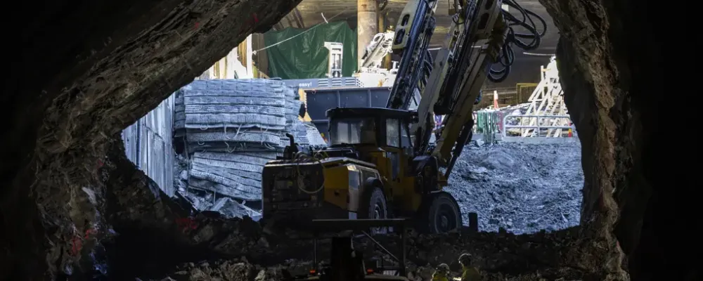 Genomslag klart i pilottunnel vid Hagakyrkan. Foto: Trafikverket