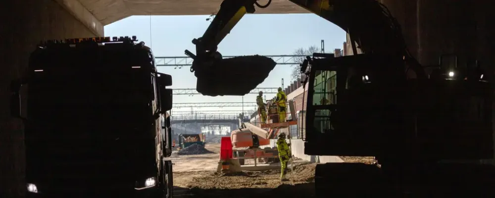 Pålningsarbeten på södra sidan av Ostlänkens deletapp Gerstaberg. Foto: Trafikverket