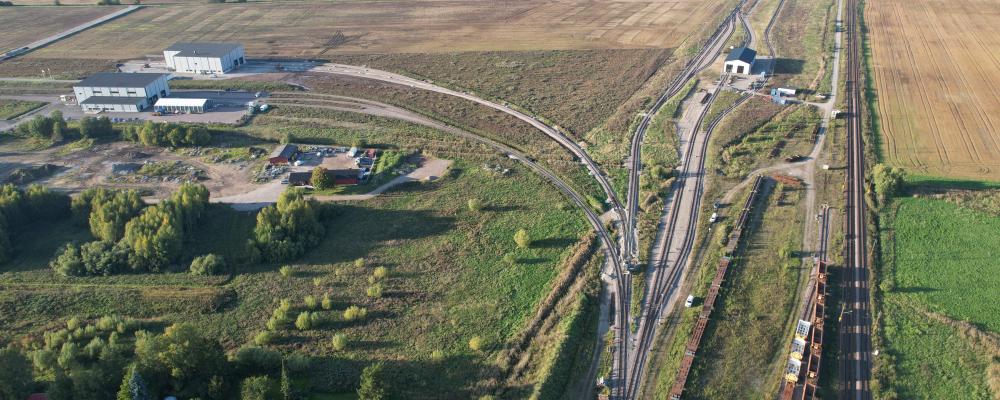 Train Alliance äger cirka 900 000 kvadratmeter mark i Hallsberg, där flera verkstäder har uppförts och hyrs ut till kunder genom långfristiga avtal. Foto: Train Alliance