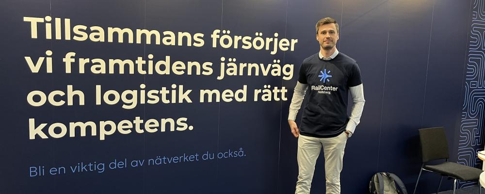 Projektledaren Dino Keljalic representerade RailCenter på järnvägsmässan Train & Rail och berättade om kommande utbildningssatsningar.
