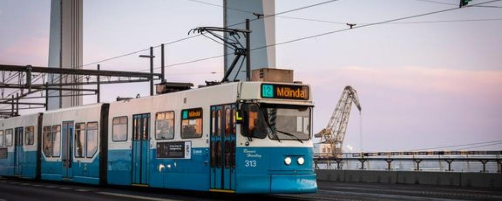 Nya spårvagnslinje 12 börjar att köra till Lindholmen. (Bilden är ett montage). Foto: Eddie Löthman