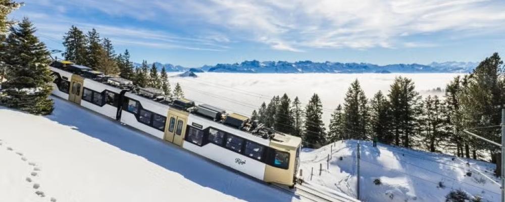 De fyra kuggstångstågen kommer att trafikera sträckan Goldau–Rigi Kulm. Foto: © Michi Captures/Stadler, Inc.