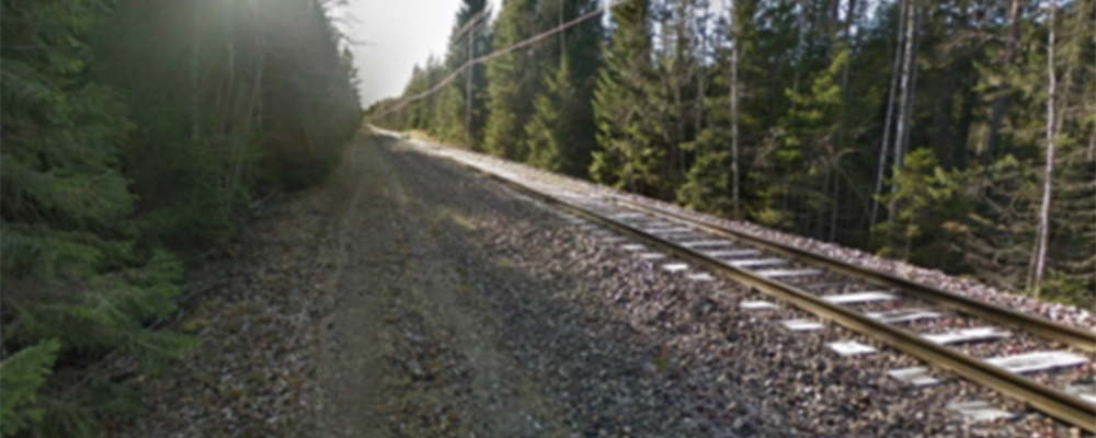 Enligt uppgifter från beställaren handlar det om en entreprenad med ett värde på cirka 238 miljoner kronor, där syftet är att höja standard, kapacitet och driftsäkerhet på en 17,5 kilometer lång sträcka. Foto: Nyab