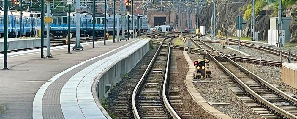 Även för lokalbanorna är spårspringet ett stort problem. Roslagsbanans tåg har en bromssträcka upp mot 600 meter. Foto: Stina Wickenberg