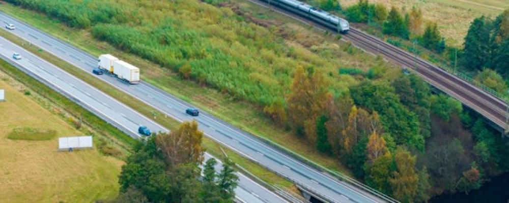 Förslaget innebär att regeringen beslutar om att bilda ett statligt ägt bolag som tar över vissa större projekt. Foto: Trafikverket