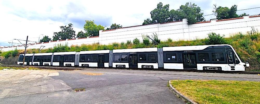 Med den första leveransen nu på väg till Tyskland markerar projektet en ny fas i utvecklingen av kollektivtrafik i Rhen-Neckar-området. Genom kombinationen av kapacitet, tillgänglighet och teknik vill RNV och Škoda Group bidra till ett robustare och mer hållbart trafiksystem i en växande region. Foto: Škoda Group