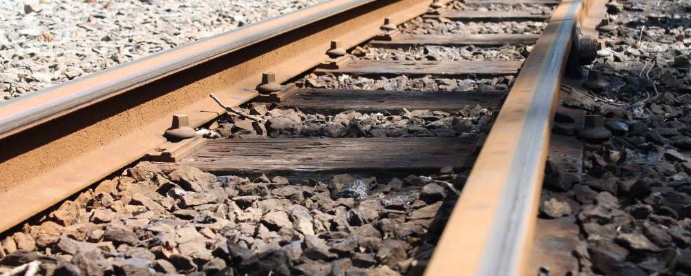 Vossloh redovisar en lägre halvårsvinst och högre skulder. Foto: bales photography /unsplash