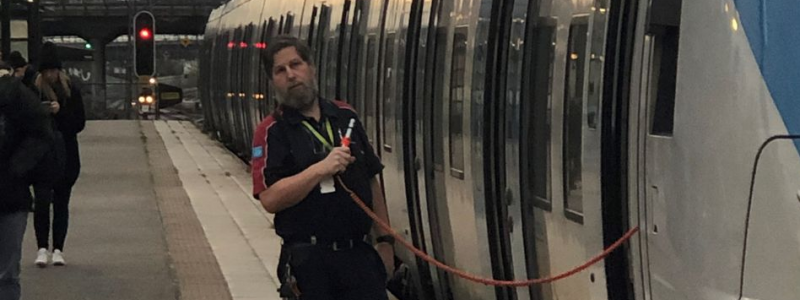 Regeringsbeslut förbjuder MTR att framföra pendeltågen om de inte är bemannade utöver lokföraren. Foto: ST