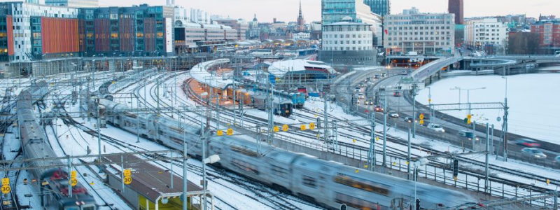 Sjukdomsbortfallet på trafikledningen stoppar omkring hälften av all tågtrafik. Foto: Trafikverket