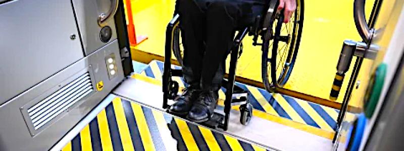 Varje belgiskt M7-tåg kommer att innehålla minst en vagn med självständig tillgång för resande i rullstol samt en flerfunktionsvagn som kan ta emot cyklar och barnvagnar. Således kommer varje M7-tåg att kunna ta emot minst 16 cyklar. Foto: SNCB
