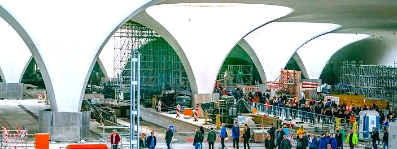 Interiören i Stuttgarts nya järnvägsstation. Foto: Deutsche Bahn, kredit: Thomas Niedermüller
