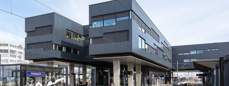 Trondheims centralstation. Foto: Wikipedia Common. Kredit: Diego Delso