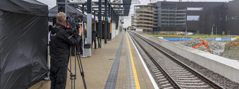Bygget av terminalen är det största infrastrukturprojektet i sitt slag i Estland. Arbetet genomförs i etapper, och tågtrafiken kommer att pågå utan avbrott under hela byggperioden. När Rail Baltica står färdig och tas i drift år 2030, kommer det första höghastighetståget mellan Tallinn och Warszawa att avgå från Linda-terminalen. Foto: Rail Baltica Estland