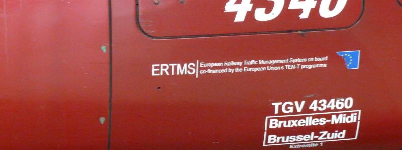 ERTMS-märkning på ett Thalys-tåg. Foto: Alex59330/Wikimedia Commons/https://commons.wikimedia.org/wiki/File:Inscription_ERTMS_sur_un_Thalys.jpg
