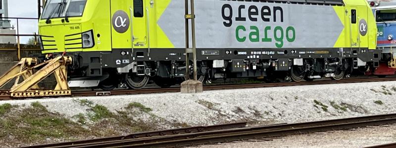 Från och med årsskiftet kommer Green Cargos internationella trafik mellan primärt Malmö och Machen att använda helt fabriksnya Siemens Vectron-lok. Foto: Green Cargo
