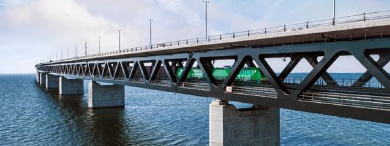 Green Cargos godståg kör över Öresundsbron Foto: Michael Gartner Green Cargo