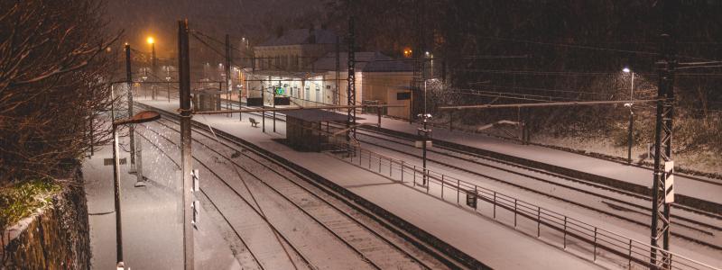 Kontraktet omfattar järnvägstjänster som el och markarbeten. Foto: andreas brun/unsplash