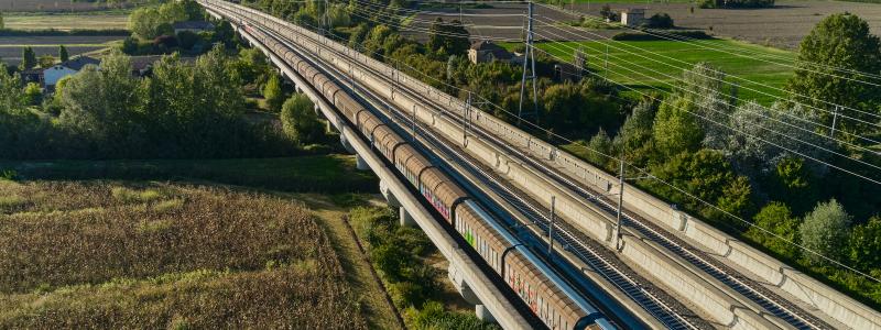 Järnvägsförbindelsen kopplar samman produktionsområden i norra Italien med den svenska marknaden. Foto: Nurminen