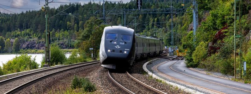 Med det nya avtalet kopplar Telia upp SJ:s Wifi ombord på de tåg som färdas genom Norden och till Tyskland. Bild: SJ
