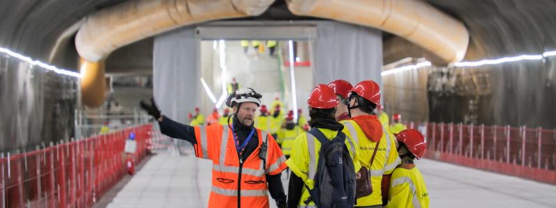 Ett 60-tal medarbetare från projektet fanns på plats för att svara på frågor. Bild: Region Stockholm.