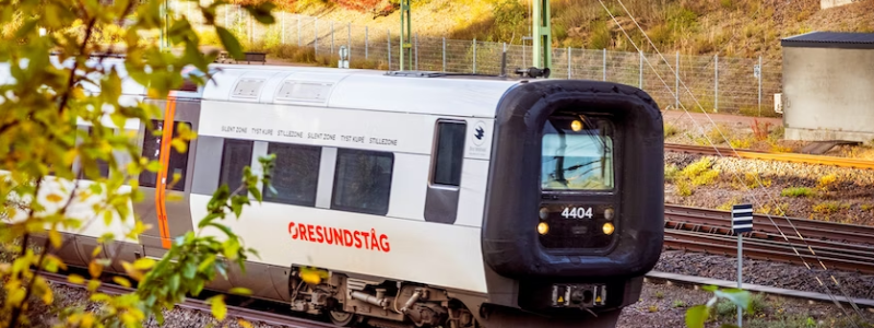 Sträckor som tidigare ofta skapade flaskhalsar ger nu tågen utrymme att mötas och fordon med olika hastighet kan köra i bredd. Det medför bland annat att restiden mellan Malmö och Lund förkortas med upp till 5 minuter. Foto: Apelöga/Öresundståg