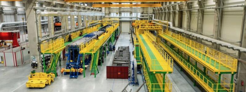 PESA:s produktionsanläggning i Bydgoszcz ska moderniseras med ny teknik som robotisering och lasersvetsning av rullande materiel. Foto: PESA.