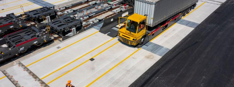 Företagets expansion innefattar planer på att bygga upp till 18 terminaler i Europa under de kommande tio åren, vilket bidrar till en signifikant minskning av kontinentens koldioxidutsläpp inom transportsektorn. Pressfoto: CargoBeamer