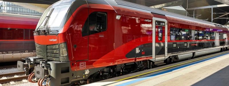 Railjets nya generation introducerar också en uppdaterad version av det klassiska bordrestaurangen samt snackzoner utrustade med automater för enklare tillgång till mat och dryck under resan. Tillsammans med förbättringar som inbyggda USB-laddningsstationer, fotstöd och läslampor i alla klasser, visar ÖBB att de tar sina passagerares behov på stort allvar. Foto: ÖBB