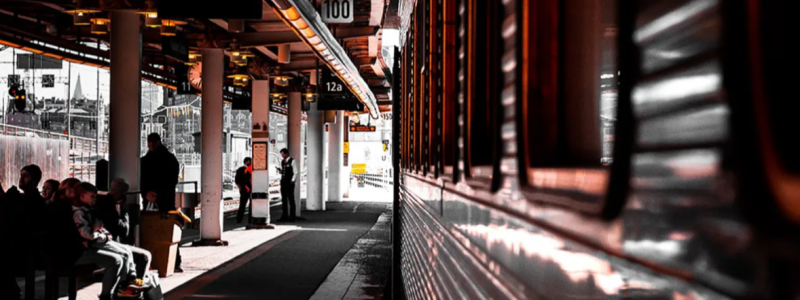 Passagerarnas flöde och hur fräsch tågstationen är påverkar tryggheten. Foto: Foto: Marcus Hjelm / Unsplash