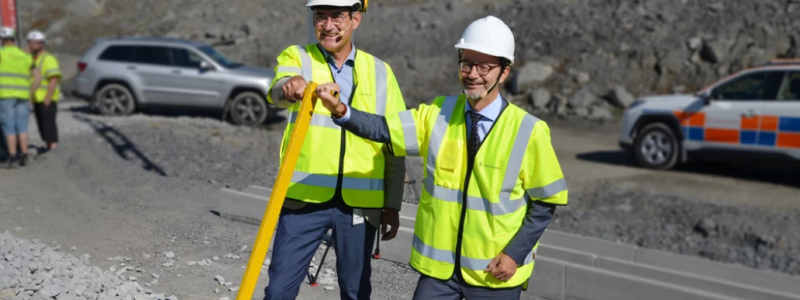 Nu är första rälsen lagd på Norrbotniabanan. Foto: Trafikverket