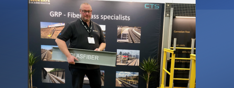 Michael Nord, vd och grundare av Decksafe Scandinavia presenterade företagets glasfiberprodukter på Elmia Nordic Rail.