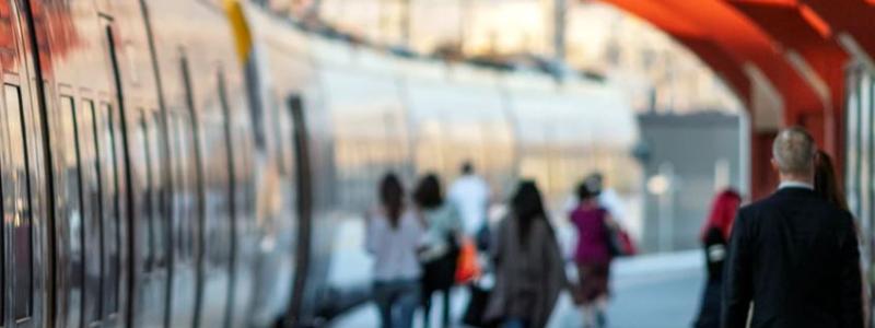Flera arbeten utförs vilket påverkar tågtrafiken. Resenärerna uppmanas att räkna med långa restider. Foto: Trafikverket