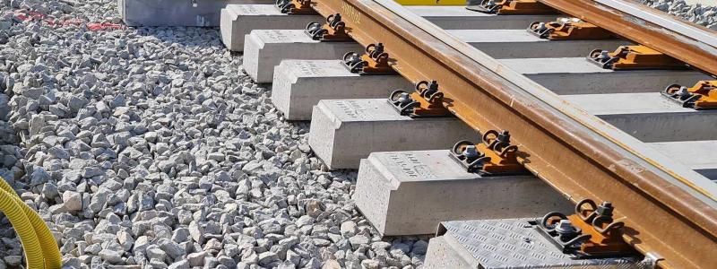 Spårbytesentreprenaden Näsberg–Harrträsk omfattar förnyelse av spår, slipers, ballast och tillhörande anläggningsdelar. Foto: Infrakraft