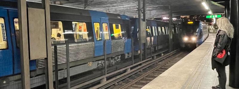 Nyligen föll en man ned på spåret på Gamla stans tunnelbanestation och blev liggande där i 10 minuter innan han blev överkörd. Foto: Stina Wickenberg