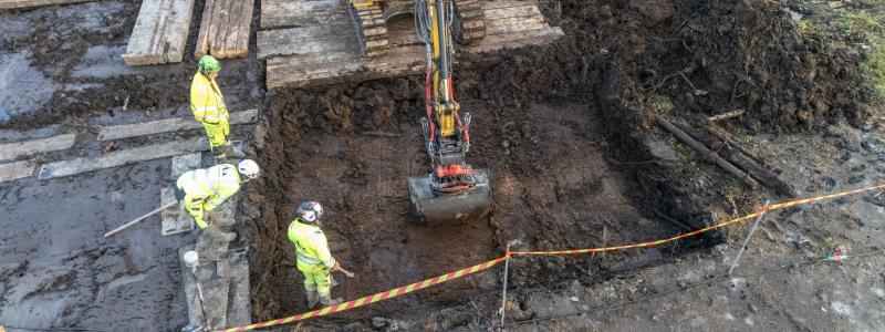 I samband med Ostlänkens anläggningsarbeten har det gjorts arkeologiska underökningar i Logsjömossen i Järna. Foto: Arkeologerna vid Statens historiska museer