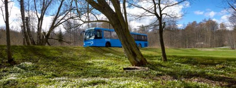 Från och med 2027 blir det tätare turer, elbussar och tåg var tionde minut i Lerums kollektivtrafik. Fotograf: Thomas Harrysson