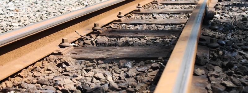 Vossloh redovisar en lägre halvårsvinst och högre skulder. Foto: bales photography /unsplash