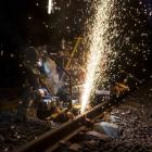 Det nya vändspåret ska elektrifieras och signalregleras. Det ansluts via en ny växel på uppspårssidan och vidare genom en skyddsväxel. Foto: Infrakraft