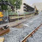 De gamla spåren läggs på plats igen. Bild: Region Stockholm