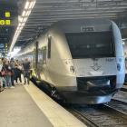 Nästan var femte uppger att SJ ansvarar för stationshus och perronger. En lika stor andel anser att bolaget även ansvarar för planeringen av banarbeten, trots att inget av dessa områden ingår i uppdraget. Foto: Stina Wickenberg