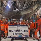 Tunnelgenombrott i Brenner. Men även bygget av Brennerbasistunneln försenas och väntas öppna tidigast 2032. Foto: Herrenknecht