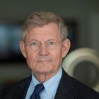 Jacob Wallenberg säger i en intervju med Ekonomikanalen att näringslivet ser framför sig att en större del av godstransporterna kommer att flyttas över till järnvägen, och att det därför är allvarligt att investeringarna i spår och kontaktledningar inte håller jämna steg. Pressbild: Svenskt Näringsliv