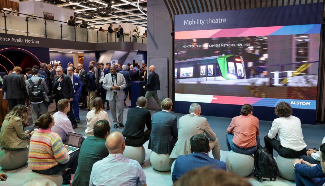 Föredrag på Innotrans om cybersäkerhet på järnvägen. 
Foto: Messe Berlin.
