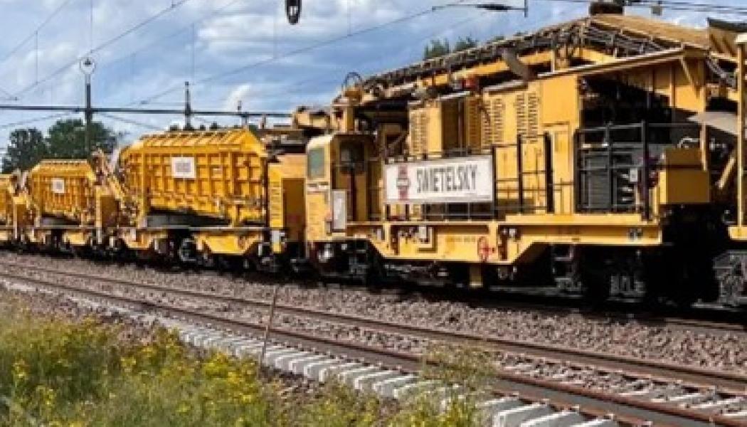 Projektet inkluderar bland annat 41 kilometer spårbyte och byte av 6 stycken växlar. Foto: Trafikverket