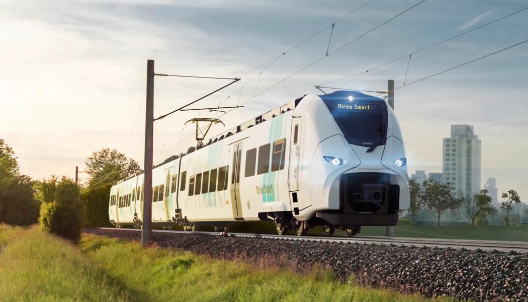 Mireo Smart-tågen, tillgängliga i elektriska, batteri- och vätgasdrivna varianter, erbjuder hög komfort med plats för 214 passagerare, 21 cyklar och två rullstolar, samt moderna bekvämligheter som luftkonditionering, WiFi, informationssystem och säkerhetssystem. Foto: Siemens Mobility