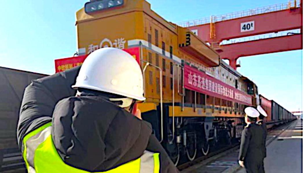 Kinesisk export på järnväg förbereds i Kina. Foto: Super International Shipping Rail 