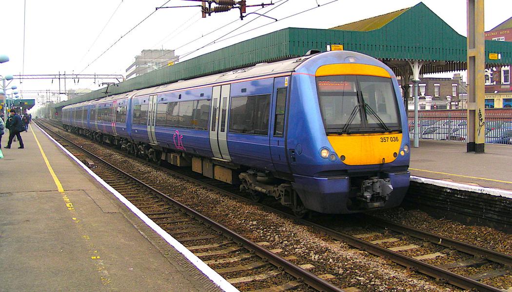 C2c ägs av Trenitalia och används i passagerartrafik på linjerna London, Tilbury och Southend i östra London och södra Essex. Förutom Electrostars driver c2c även 12 Class 720 Aventra-tåg, som också byggdes av Alstom i Derby.Foto: Wikipedia Common Lic. Kredit: LennartBolks-contribs