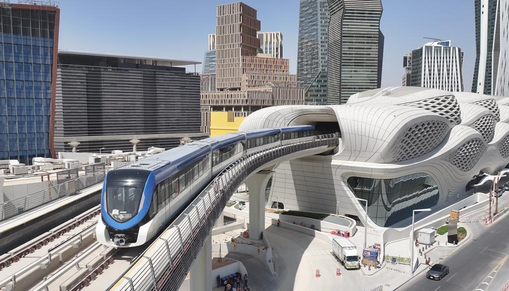 Riyadh Metro är ett tydligt bevis på landets ambitioner att bli en global förebild för framtidens urbana mobilitet och hållbara transportlösningar. Foto: Bechtel